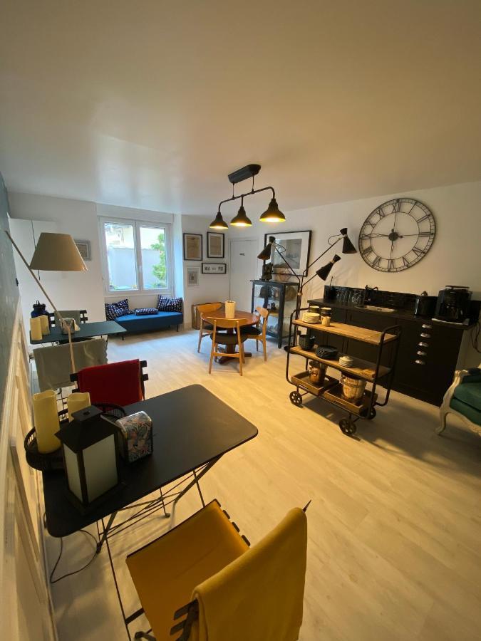 Md Gallery Bed and Breakfast Arromanches-les-Bains Esterno foto